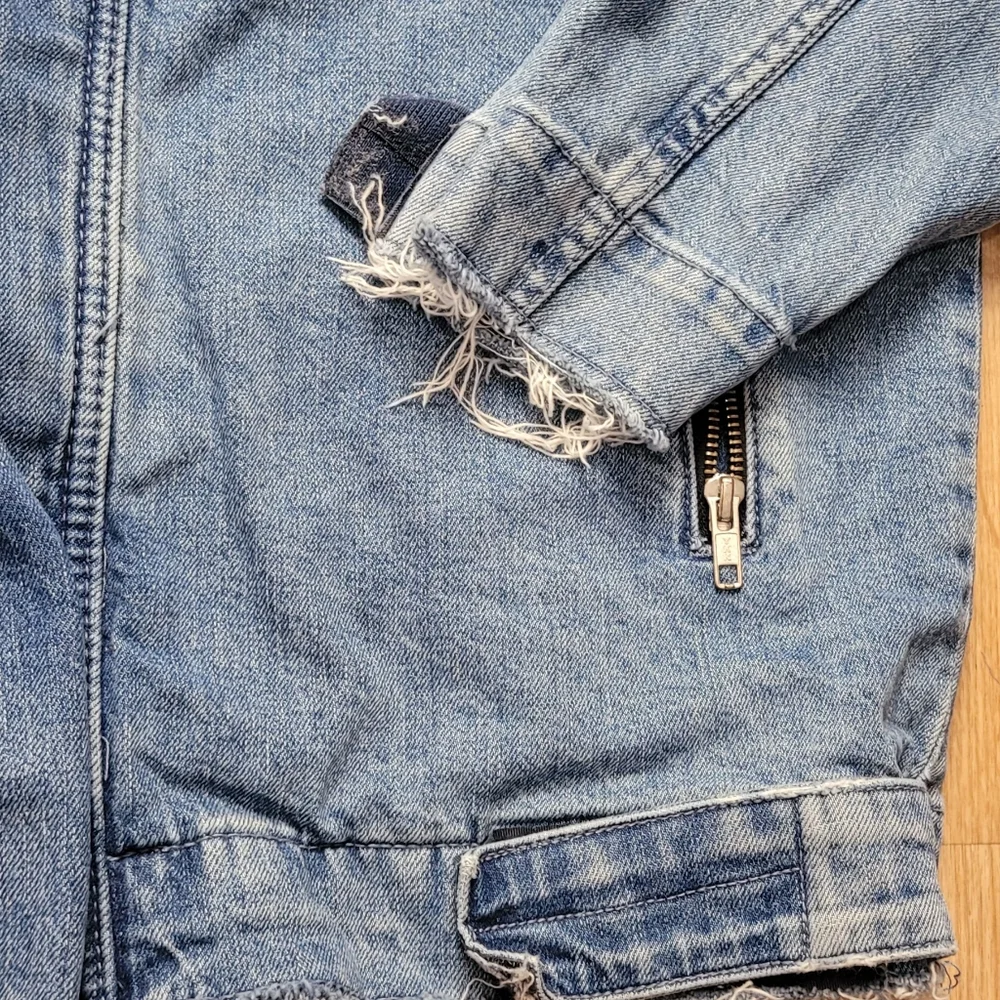 Zara Men Zip Up Denim Raw Edge Jacket Size Large